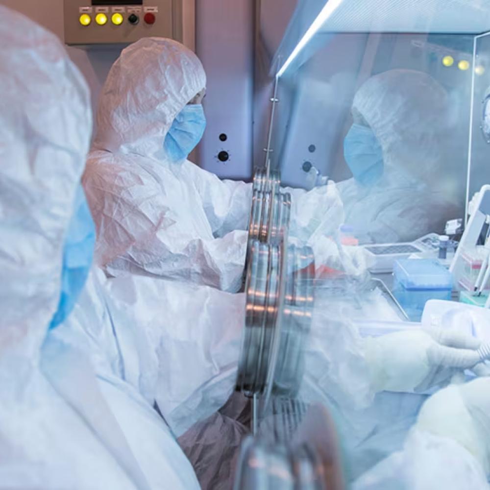 Russian officials say no cases of plague in city where lab technician died