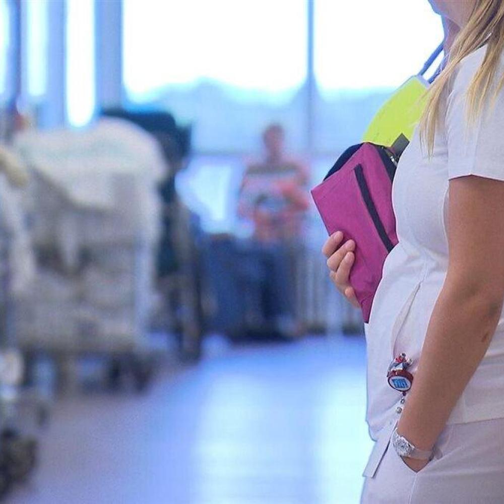 Manitoba returns to the private agencies it dropped as it struggles to fill nursing shifts