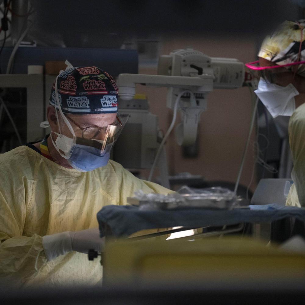 Patients from poorer neighborhoods at higher risk of dying after surgery