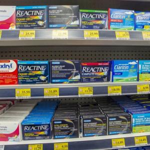 Quebec coroner calls for tougher controls over diphenhydramine sales after 2023 death