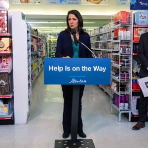 Alberta paid more than six times usual price for pain medications in $70-million import deal, according to government briefing note