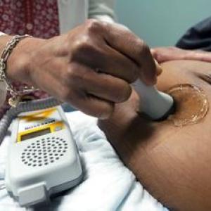 COVID vaccine 'strongly recommended' during pregnancy, Canadian doctors say