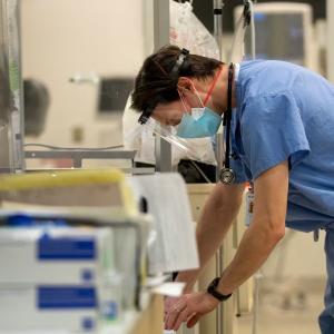 Quebec says it will free up 310,000 medical appointments by cutting doctors’ paperwork