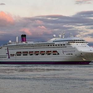 1,700 confined on cruise ship amid suspected norovirus outbreak in France