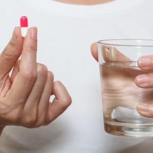Researchers say it matters what liquid you take your pills with