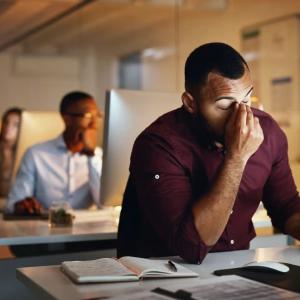 Mental health disruptions at work continue to climb in Canada: report