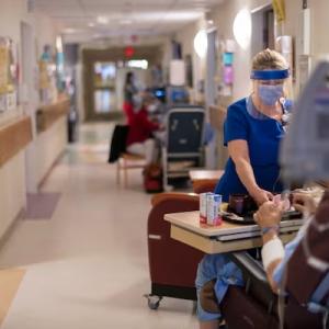 When eyeing early retirement, how do health care costs in Canada and the U.S. compare?