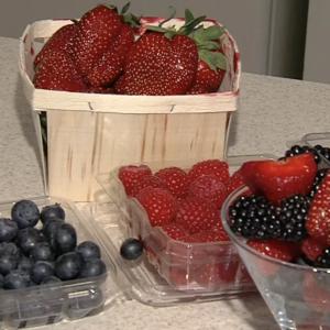 Ontario residents advised to wash all fresh produce amid ‘explosive diarrhea’ linked to U.S. cyclosporiasis outbreak