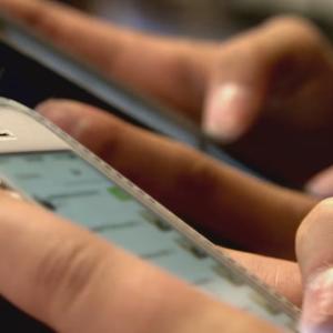 Why more Canadian youth are texting for mental health help overnight