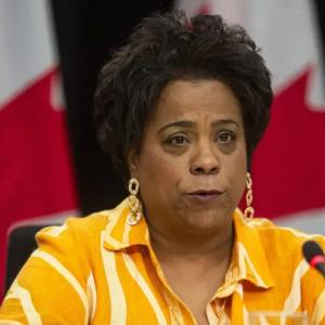 Most Canadians oppose dual-practice health care, survey finds, as Alberta defends controversial new law