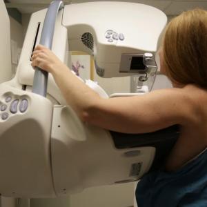 Quebec delays breast cancer screening expansion for women aged 45-49