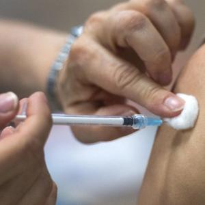 Flu vaccine appointments are now open in Quebec as early flu season loomst