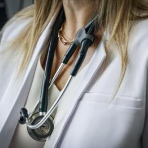 Canadian medical associations 'relieved' as school accreditation splits from U.S.