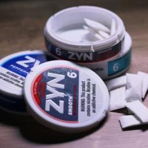 More young Canadians are using illegal nicotine pouches like Zyn. Here’s what that means for their health