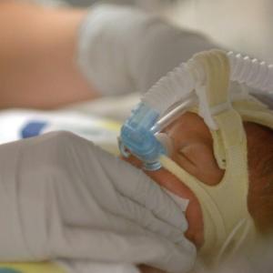 Alberta neonatal intensive care units still under strain, doctors warn