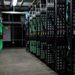 Arizona data centers raise Phoenix temperatures by up to 4 degrees