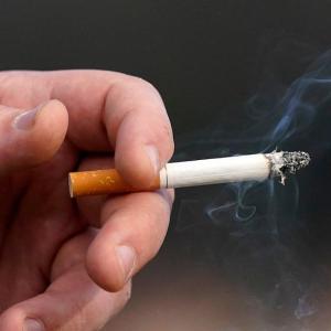 Canadian smoking ban 'being looked into': health minister