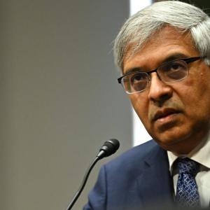 CDC study shows COVID shot benefits; Trump official blocks release