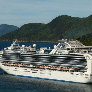 Cruise ship at center of hantavirus outbreak to dock in Spain Sunday