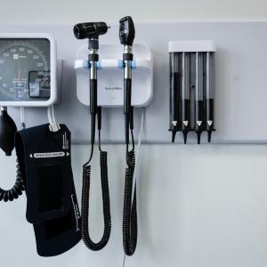 Doctors speak out against Alberta government's move to broaden parental access to children's health records