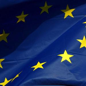 EU regulator flags Baxter cancer drug shortage until early next year