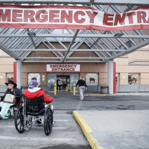 Extra Alberta ER doctor shifts delayed amid talks between government, physicians