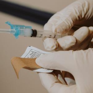 FDA Expands Covid Vaccine Inquiry to Adult Deaths