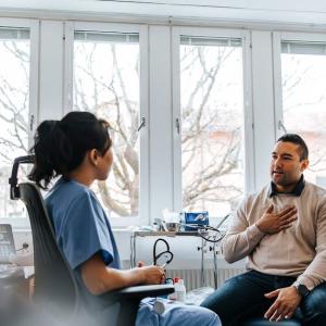 Heart disease risk rises faster for men than women by the mid-30s