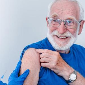 High-dose flu vaccine tied to lower Alzheimer's risk in older adults