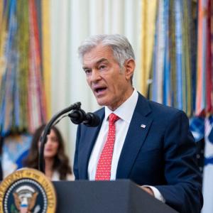 In Tense Meeting, Dr. Oz Pressured Medical Societies on Trans Care for Teens