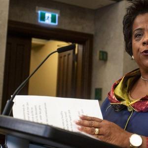 Liberal Party resolutions focus on challenges of enforcing Canada Health Act