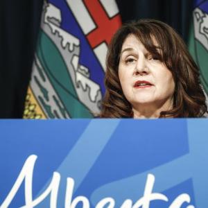 Minister halts rebranding of Emergency Health Services