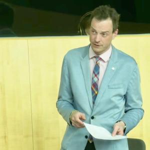 MLA withdraws censure motion against health minister