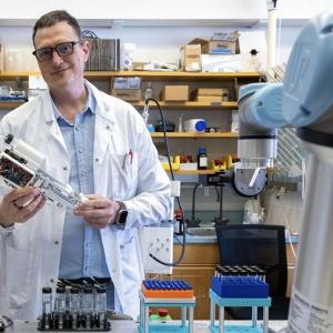 New 'track and trace' program uses advanced testing and AI to locate origin of toxic drugs in B.C.