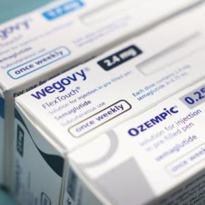 NHS England to offer weight-loss drugs to 1.2m people to reduce risk of heart attacks and strokes