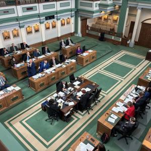 NL health minister defends family care team rollout amid delays