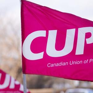 N.S. long-term care workers, on strike for 6 weeks, picket outside premier's speech