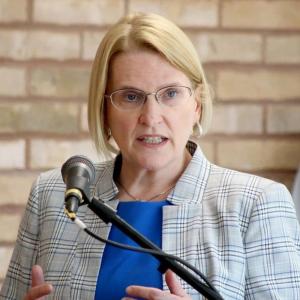 Ontario adding 20,000 publicly funded hip and knee surgeries at private clinics