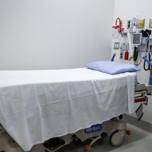 Ontario doctors don't get paid when they treat uninsured patients. Here's how that might change