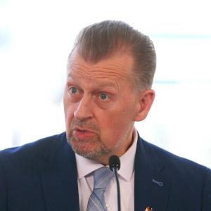 Province plans to close Edmonton's two remaining consumption sites, but 'not in the immediate future'