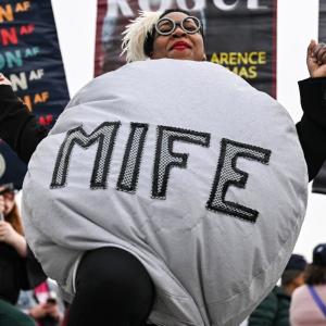 Supreme Court gives abortion pill mifepristone a 1-week reprieve from a major change