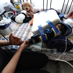 The Carney government cut health-care funding for refugees. Here's what that looks like to Olivia