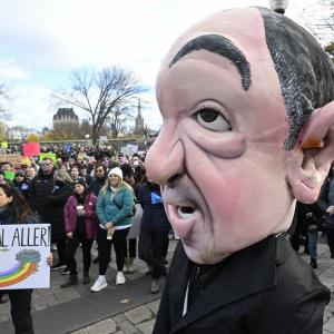 Thousands expected to protest Quebec's doctor payment bill at Bell Centre