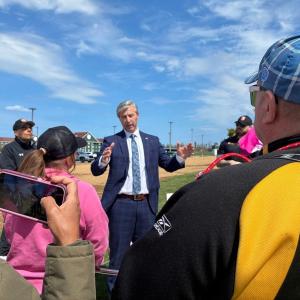 'We want you back'; Nova Scotia premier talks with striking long-term care workers in Cape Breton