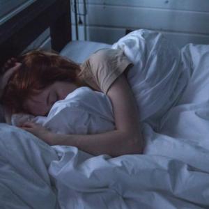 What are the signs, symptoms and treatment for sleep apnea?