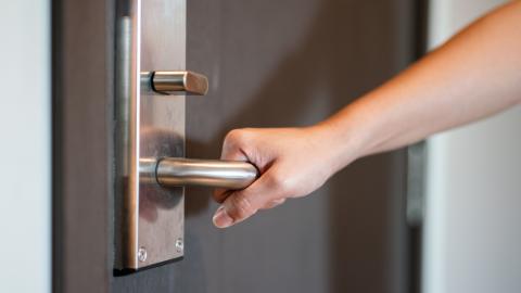Risk of getting flu by touching contaminated items likely low