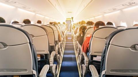 US measles total nears 1,100 cases as Colorado reports airline cluster