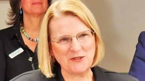 Minister of health dismisses call to eliminate parking fees, says hospitals need the money