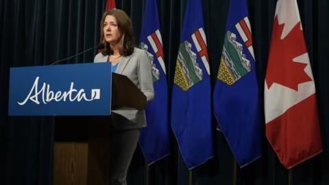 Alberta doctor joins fight against Bill 26