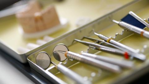 POLL: 56% of Canadians delay dental and other health checks over cost